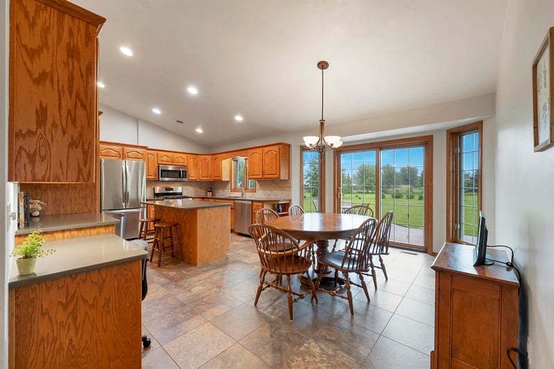 3605 Solitude Rd, De Pere, WI 54115