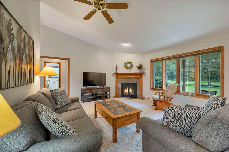 3605 Solitude Rd, De Pere, WI 54115