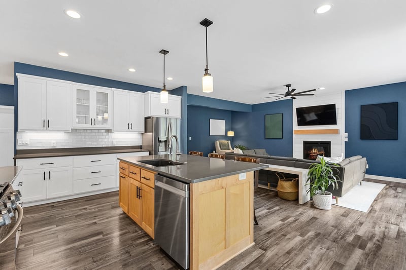 W6018 Ryford St, Menasha, WI 54952