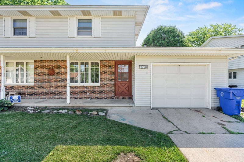706 Hawthorne Dr, Appleton, WI 54915