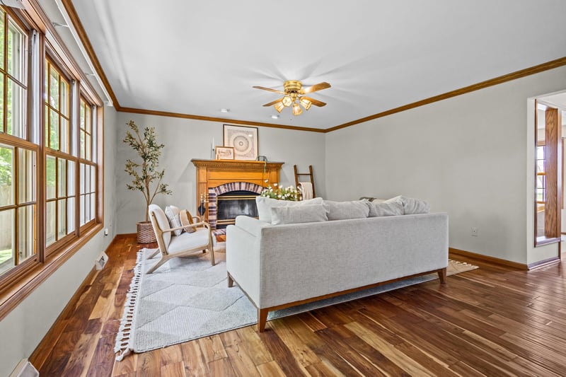 1012 Pendleton Rd, Neenah, WI 54956