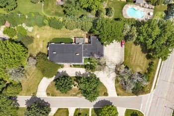 675 Sunset Cir, Green Bay, WI 54301-1345