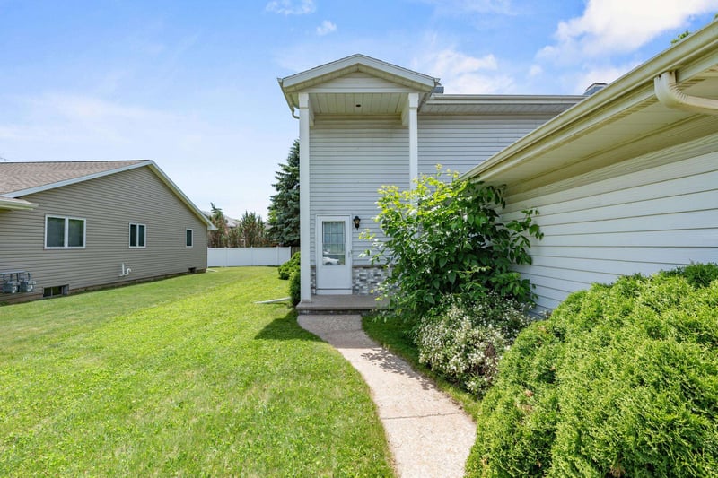 1633 Weiland Ln, Appleton, WI 54914