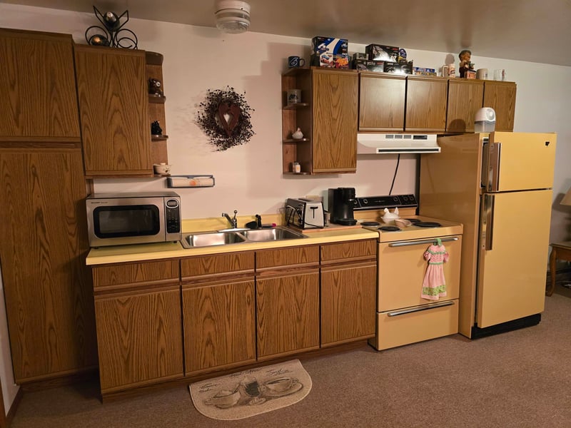 1430 Silverwood Ln, Neenah, WI 54956