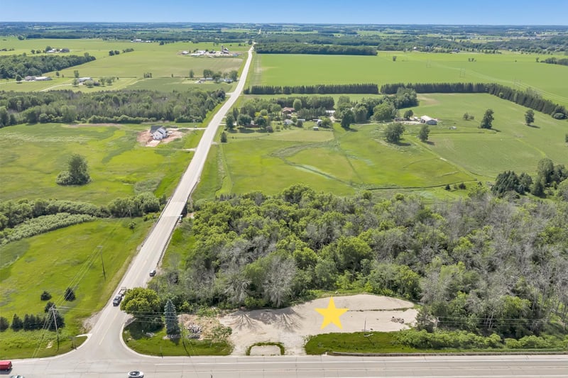 4864 State Hwy 57, De Pere, WI 54115