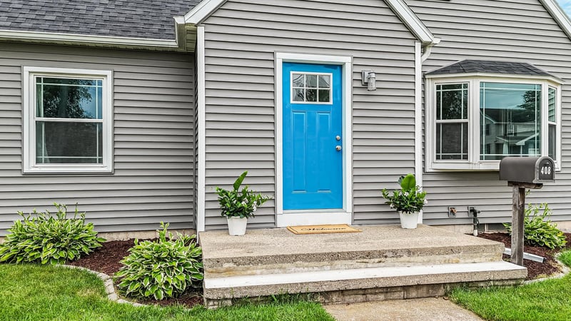 403 Lincoln Ave, Little Chute, WI 54140-1622