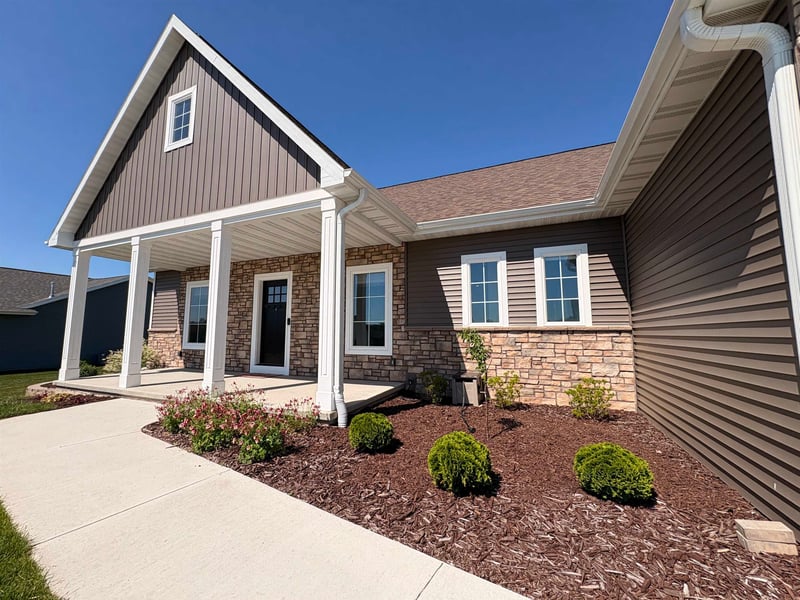 N929 Quarry Rim Rd, Hortonville, WI 54944