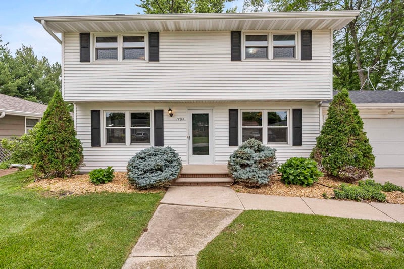 1704 Nancy Ave, Green Bay, WI 54303