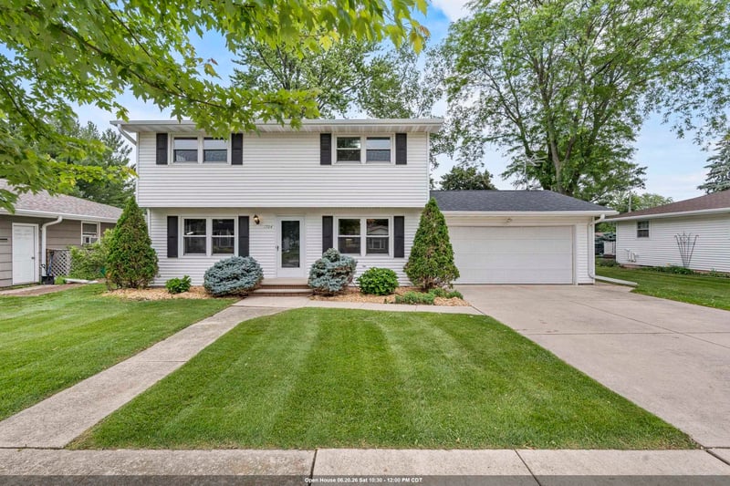 1704 Nancy Ave, Green Bay, WI 54303