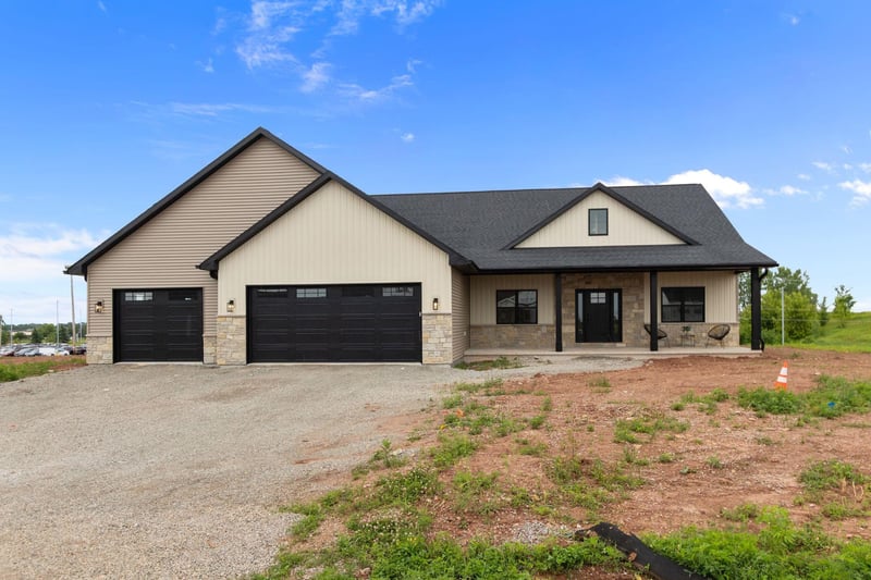 N1298 Meadow Park Dr, Greenville, WI 54942