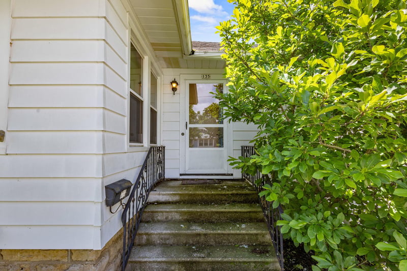 135 23rd Ave, Oshkosh, WI 54902