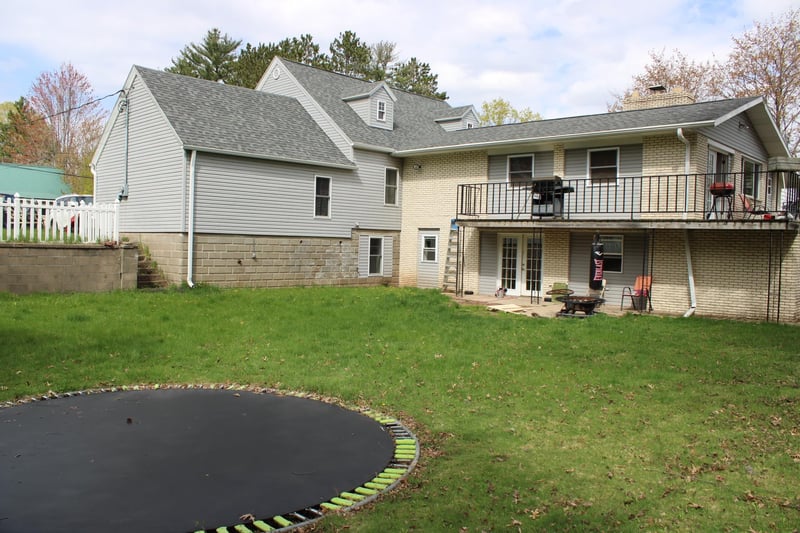 212 Highview Ave, Shawano, WI 54166