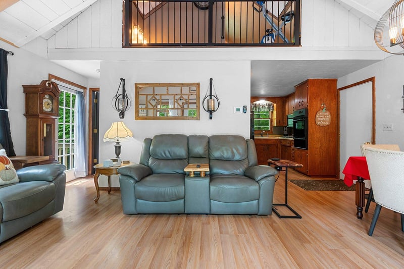 14969 Old 32 Rd, Mountain, WI 54149