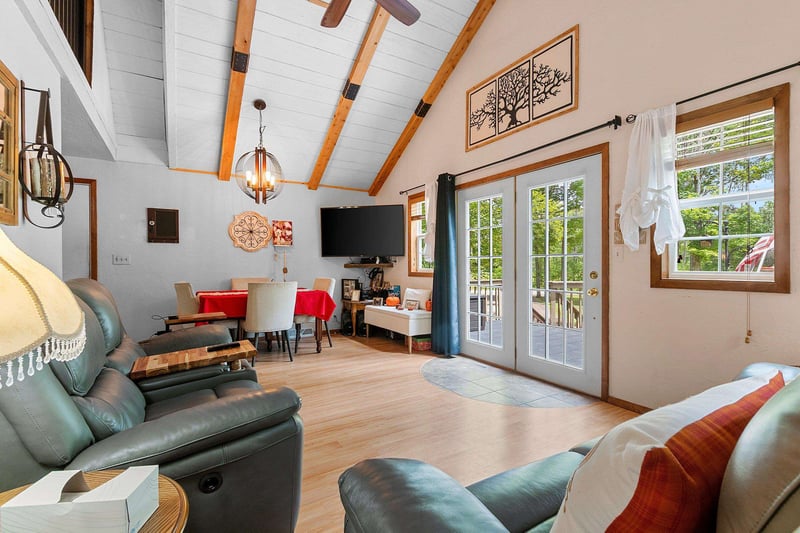 14969 Old 32 Rd, Mountain, WI 54149