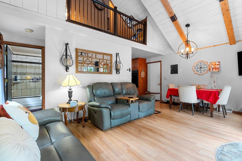 14969 Old 32 Rd, Mountain, WI 54149