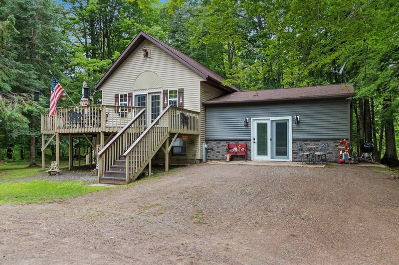 14969 Old 32 Rd, Mountain, WI 54149