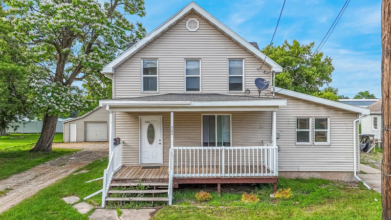 524 3rd St, Menasha, WI 54952-2314