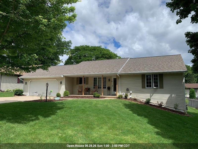 2638 Red Fern Ln, Green Bay, WI 54304-1817