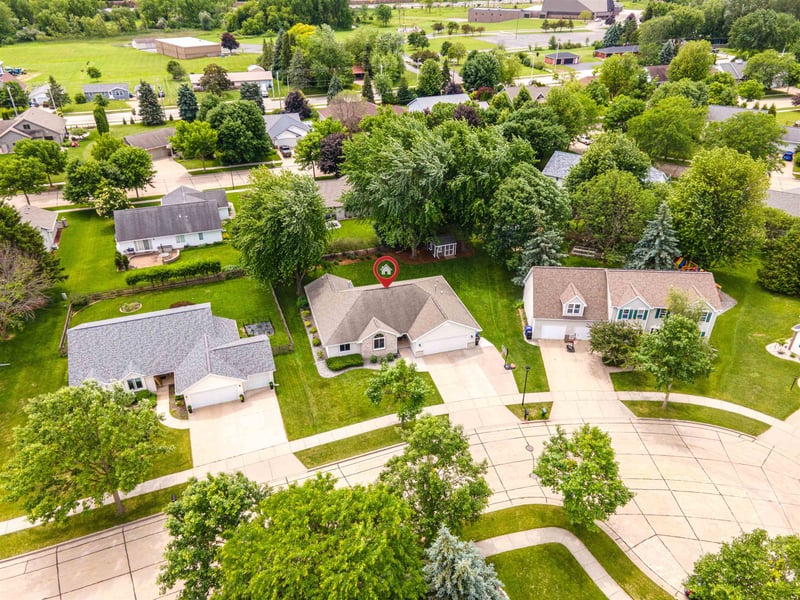 127 Barefoot Ct, Appleton, WI 54913