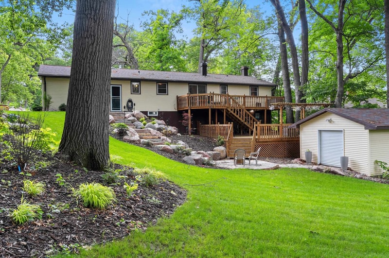 2565 Hazelwood Ln, Green Bay, WI 54304