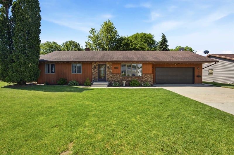 2025 Harvest Dr, Appleton, WI 54914