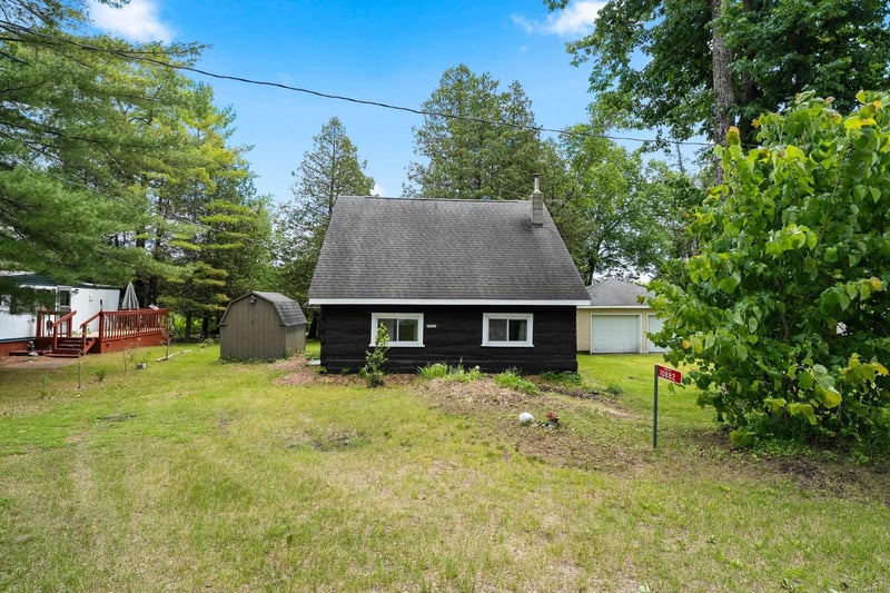 10882 Wescott Lake Rd, Pound, WI 54161