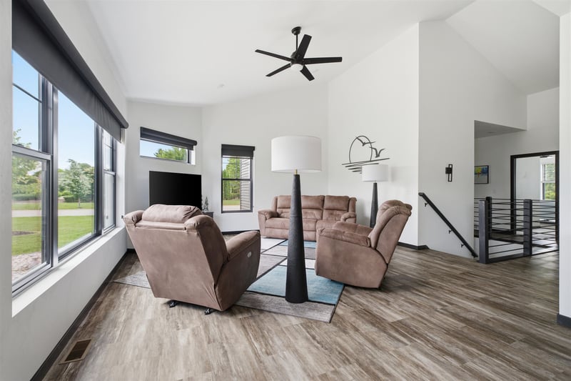 901 Clover Ct, Menasha, WI 54952