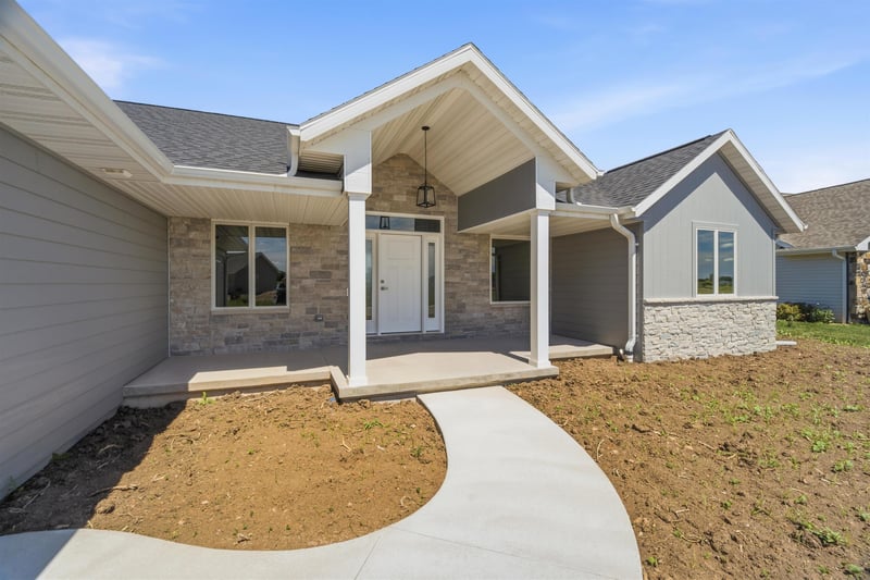 221 Kerrigan Dr, Wrightstown, WI 54180