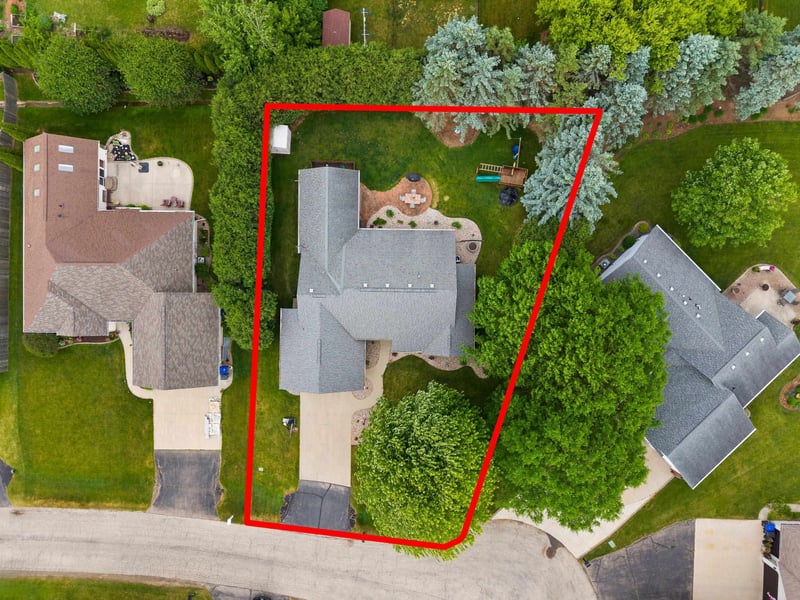 W2585 Oakbrook Ct, Appleton, WI 54915