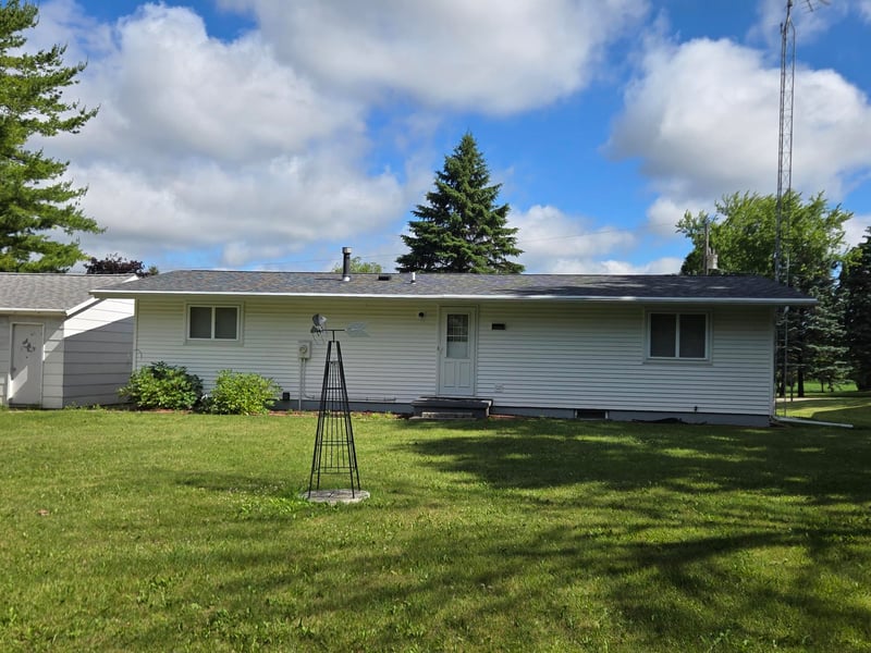 4535 Hickory Heights Ave, Oshkosh, WI 54904-9077