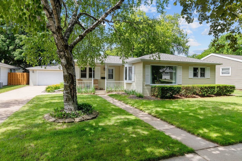 2213 Bennett St, Appleton, WI 54914