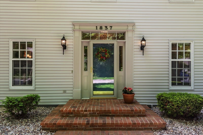 1837 Lee St, Appleton, WI 54915-4260