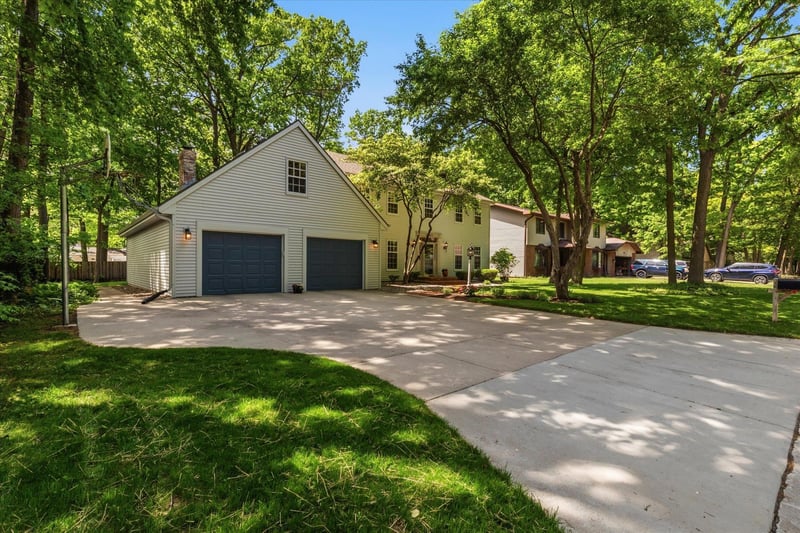 1837 Lee St, Appleton, WI 54915-4260