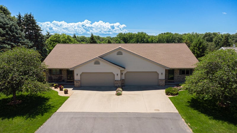 W2759 Brookhaven Dr, Appleton, WI 54915
