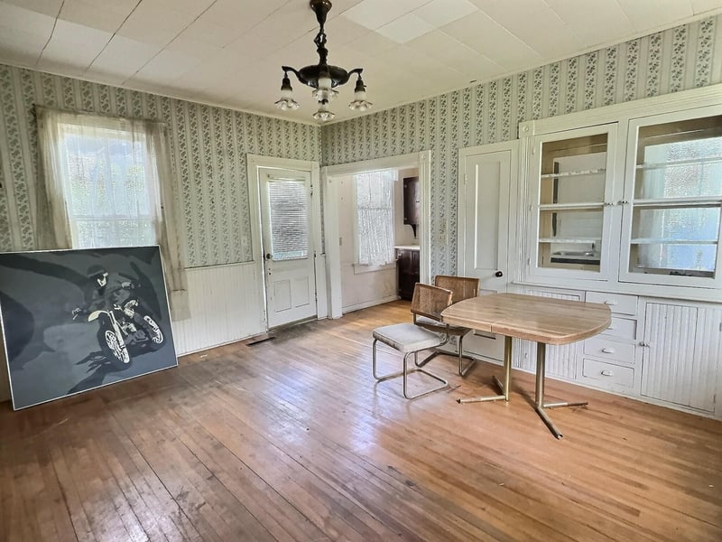 1833 Minnesota St, Oshkosh, WI 54902