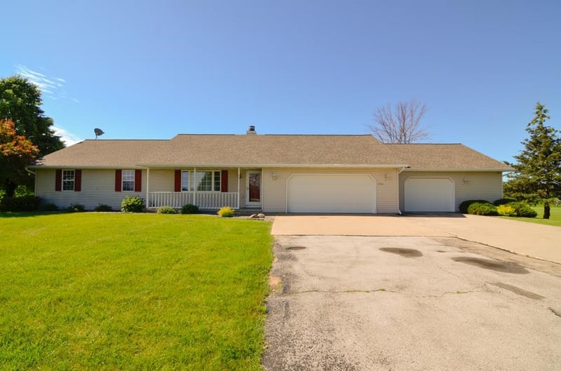 4350 Champion Rd, New Franken, WI 54229
