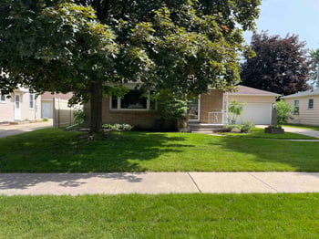 1673 Juniper Dr, Green Bay, WI 54302-2335