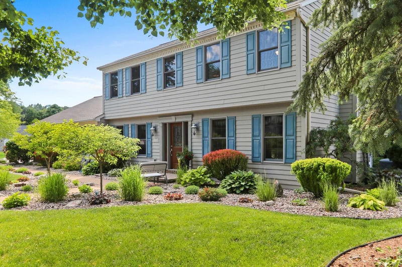 2920 Thunderbyrd Trl, Green Bay, WI 54313-5800