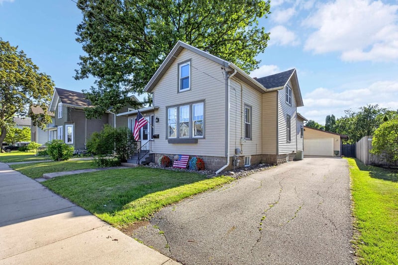 669 Boyd St, Oshkosh, WI 54901