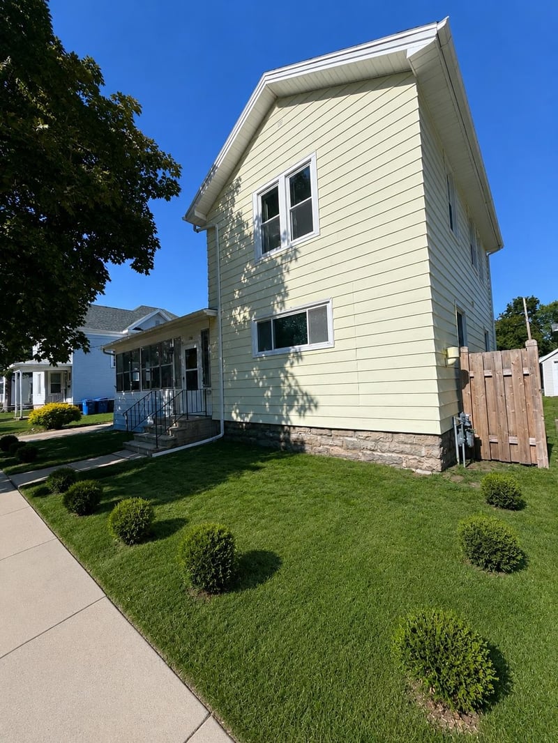 722 Wright St, Oshkosh, WI 54901