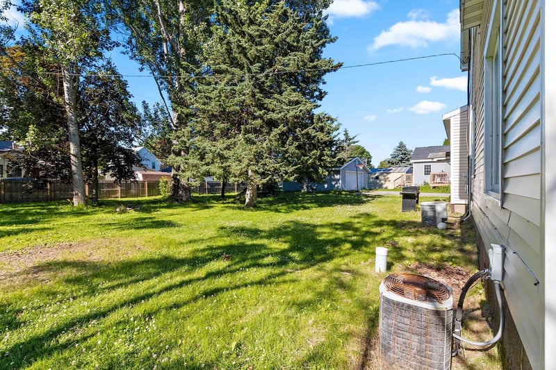 113 Adams St, Oconto, WI 54153