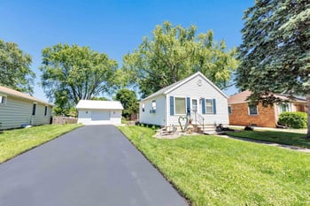1192 Bond St, Green Bay, WI 54303