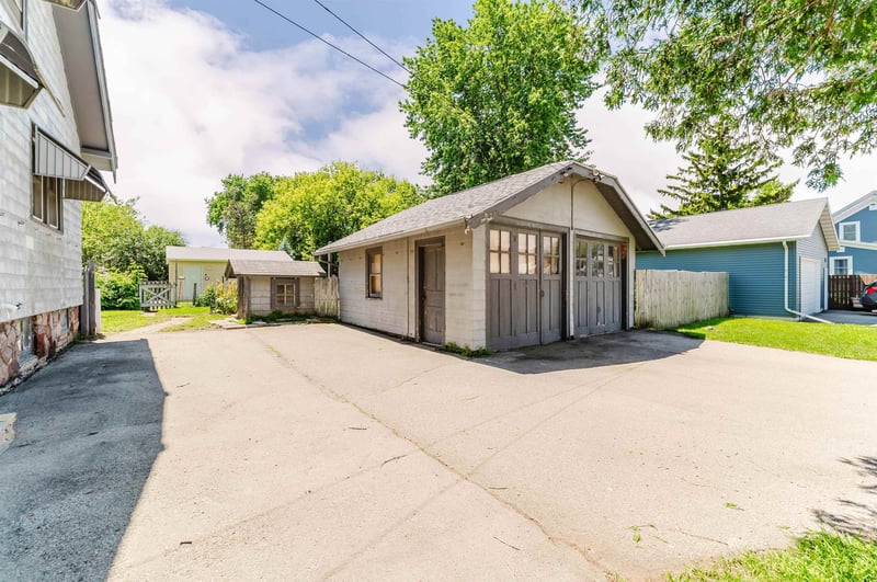 841 Mt Vernon St, Oshkosh, WI 54901