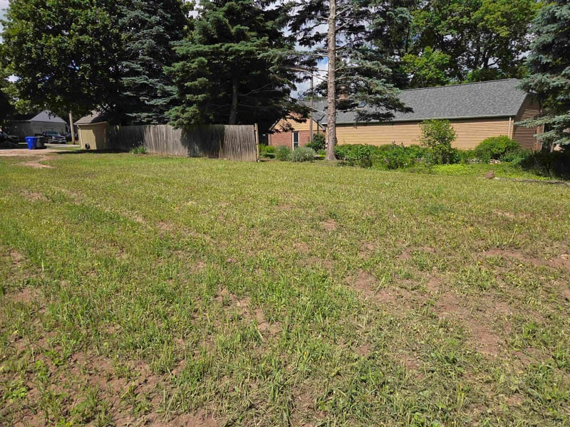 105 5th St, Kaukauna, WI 54130