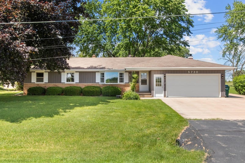 5730 Sandra Dr, Appleton, WI 54913