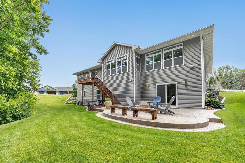 3371 Largo Ridge Ct, Green Bay, WI 54311-4423