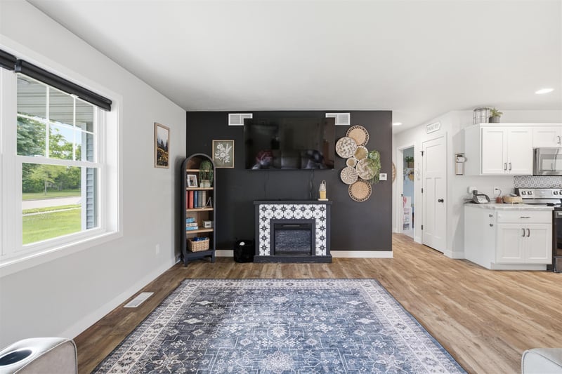 312 John St, Kimberly, WI 54136
