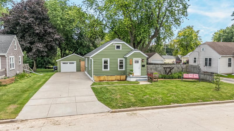 1416 Kenilworth Ave, Appleton, WI 54911
