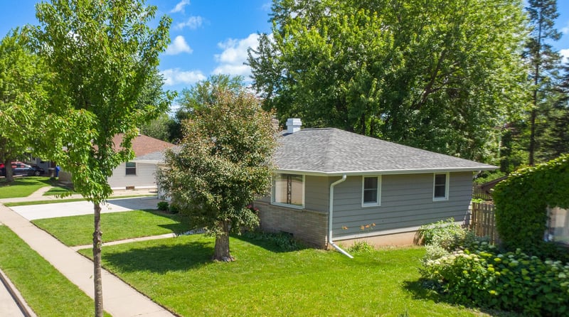 2514 Owaissa St, Appleton, WI 54911