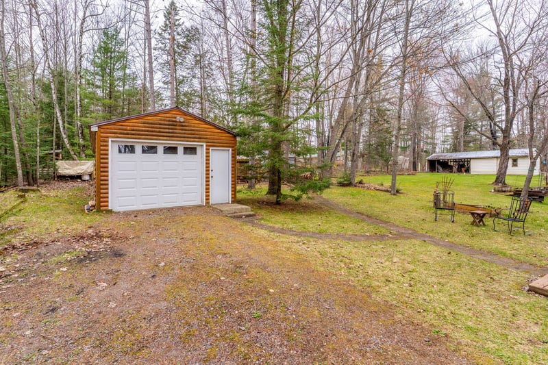 13412 Kresse Ln, Mountain, WI 54149-9501
